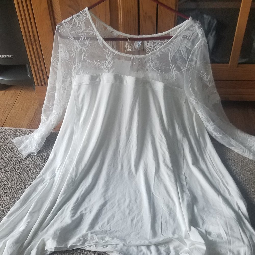ELEGANT BOHO IVORY LACE TUNIC